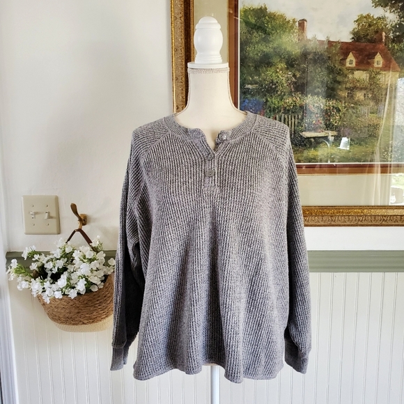 Old Navy Tops - Old Navy ribbed Henley pullover grey classic comfort XXL curvy casual knit